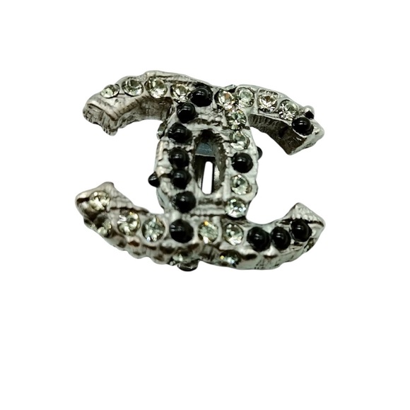 Authentic Chanel Clip Earrings + Dust Bag + Box - Picture 3 of 6